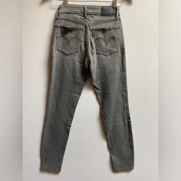 Levi’s 711 low rise skinny distressed black denim jeans Sz  26 - Picture 2 of 9